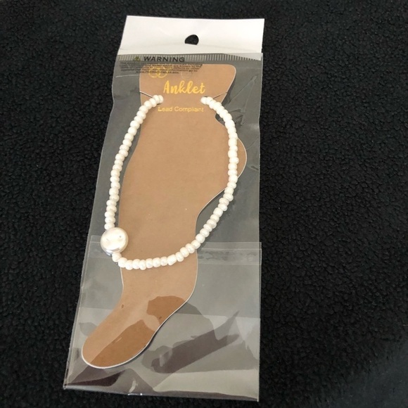 Coin Pearl and White Seed Bradley Anklet - Picture 3 of 3